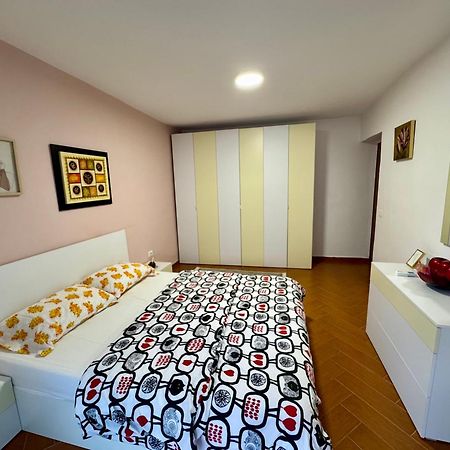 טיראנה Skerdi'S Apartment - City Center מראה חיצוני תמונה