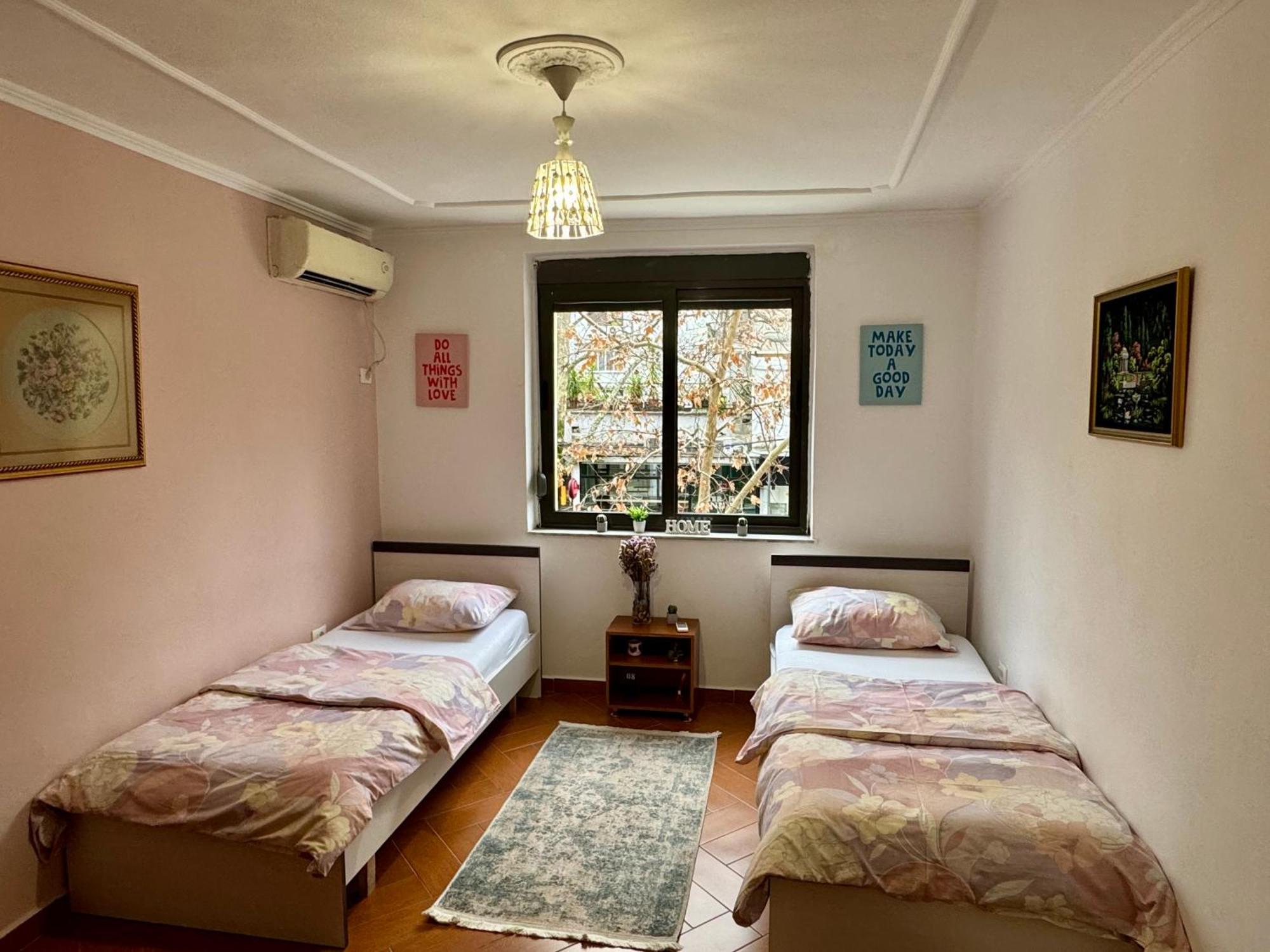 טיראנה Skerdi'S Apartment - City Center מראה חיצוני תמונה